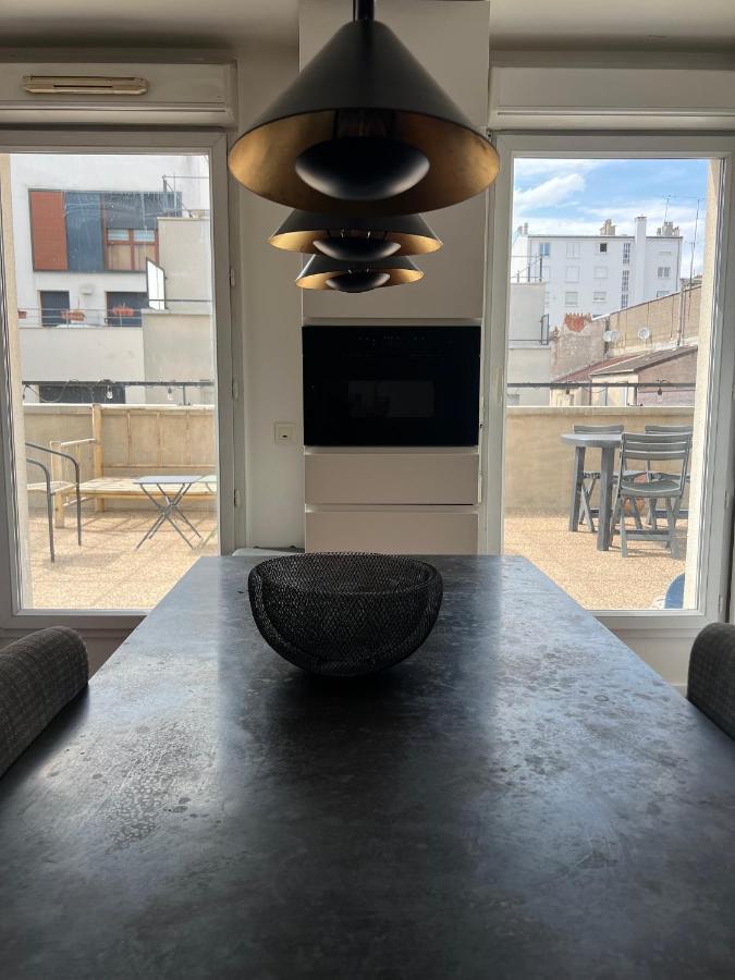 Bel Appartement Avec Terrasse Пантен Екстериор снимка